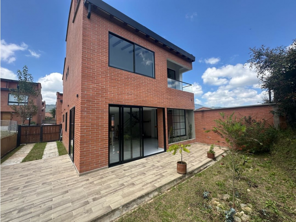 Casa en unidad cerrada en el retiro para estrenar - 1