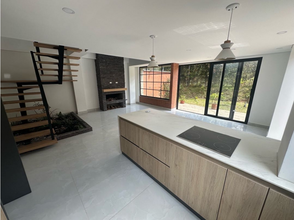 Casa en unidad cerrada en el retiro para estrenar - 2