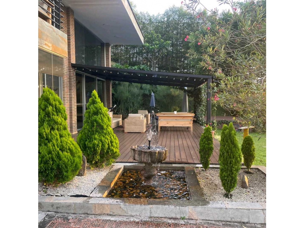 En venta espectacular casa en unidad Cerrada Poblado los Balsos