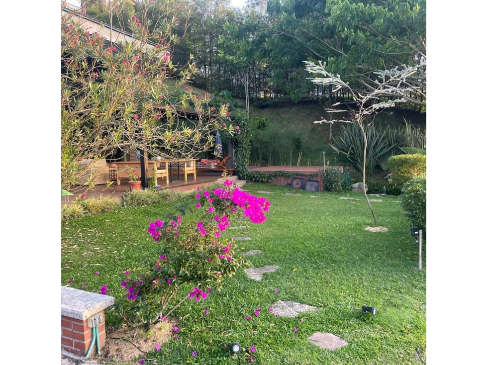 En venta espectacular casa en unidad Cerrada Poblado los Balsos — foto 2