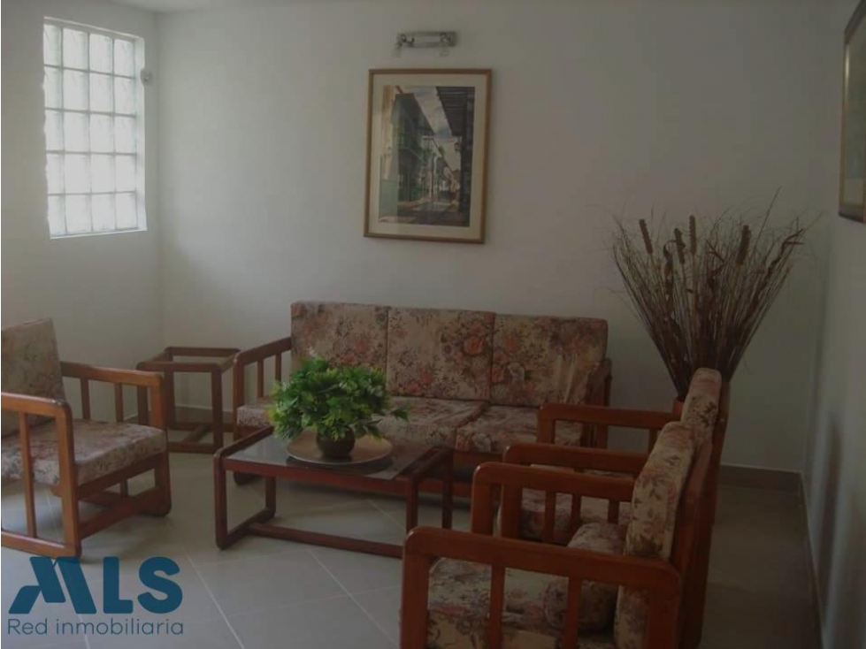 CASA EN UNIDAD CERRDADA CONDOMINIO(MLS#253140) - 1