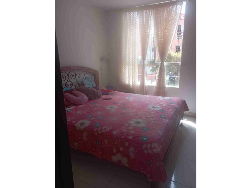 CASA DE TRES NIVELES EN URBANIZACIÓN LOS LLANOS RIONEGRO — foto 2