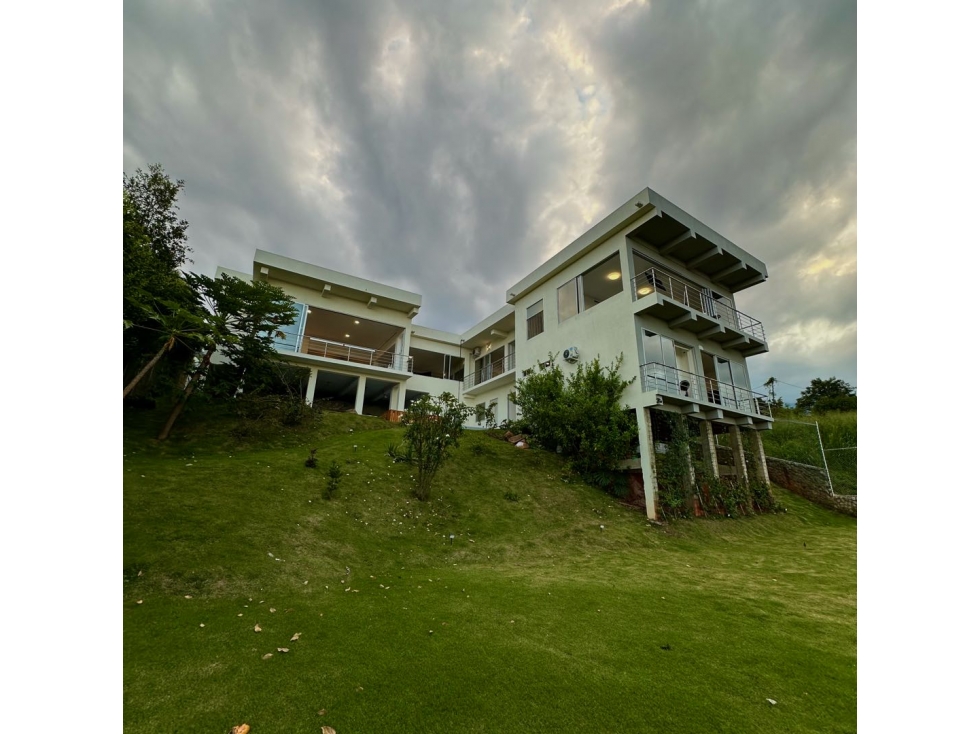 Casa en Venta vía a La Reforma