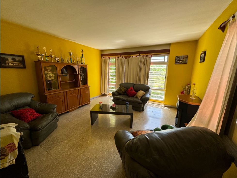 Casa en venta OPORTUNIDAD ACEPTA PERMUTA - 2