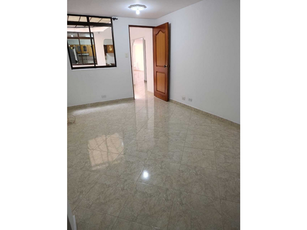 CASA EN VENTA 1 PISO CON GARAJE ITAGUI SANTA MARIA