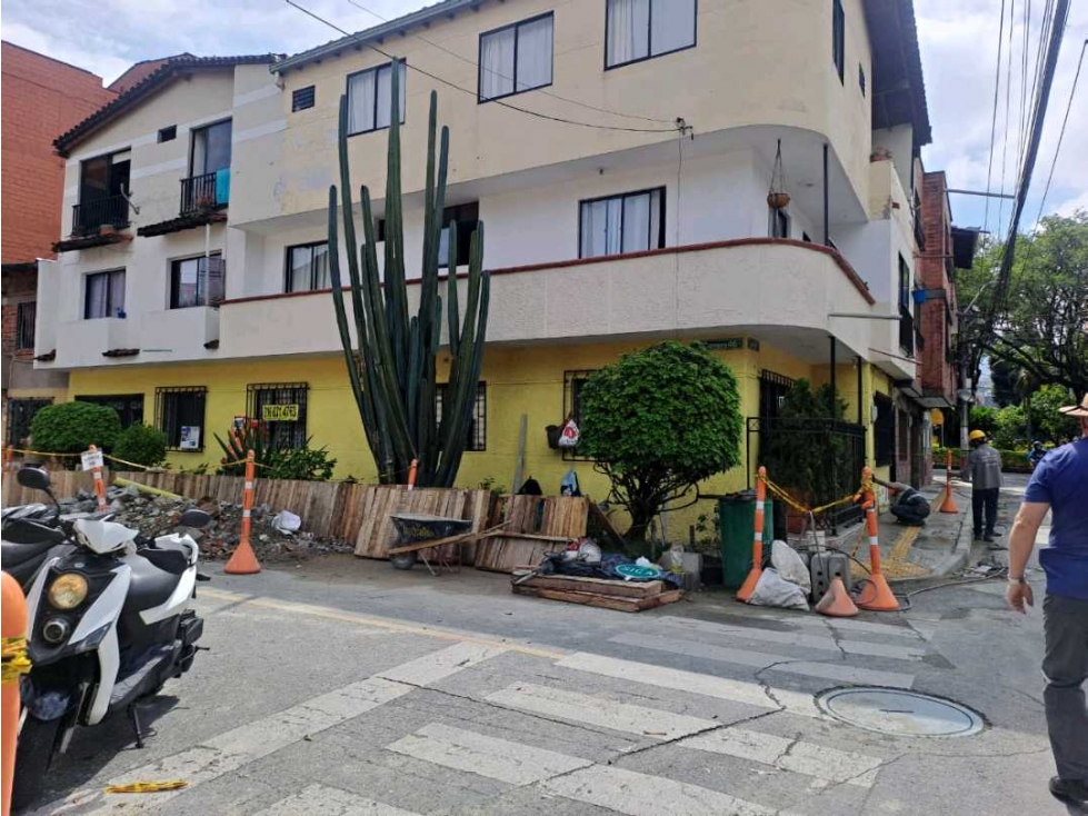 CASA EN VENTA 1 PISO PRIMAVERA ENVIGADO EN EDIFICIO PH