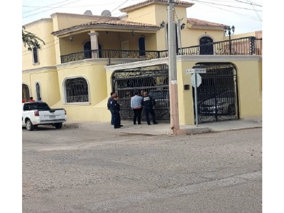 Casa en Venta 2 Niveles en Emiliano Zapata, Hermosillo - 1