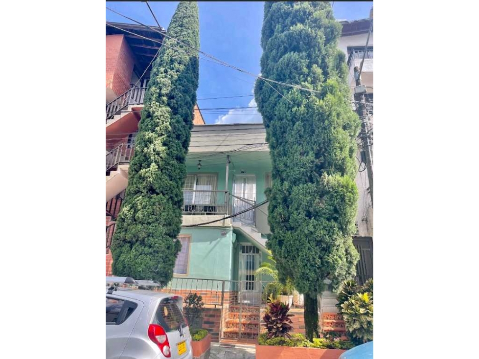 CASA EN VENTA 2 PISO ENVIGADO LAS FLORES