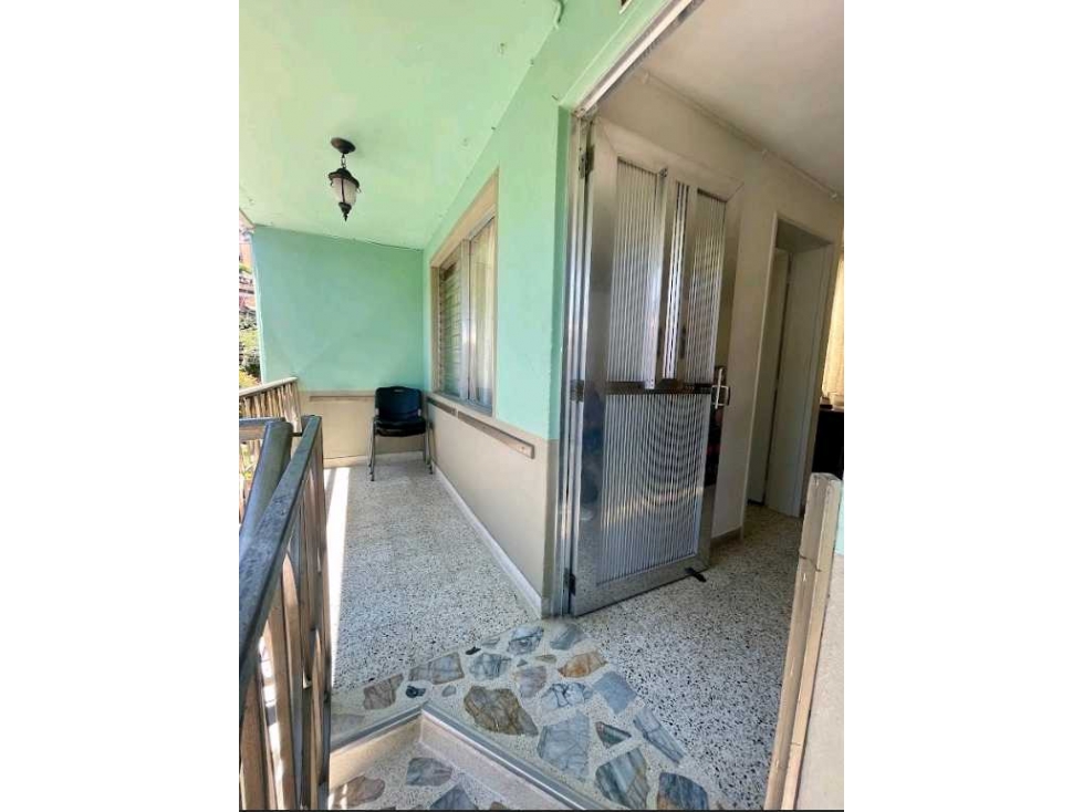CASA EN VENTA 2 PISO ENVIGADO LAS FLORES — foto 3