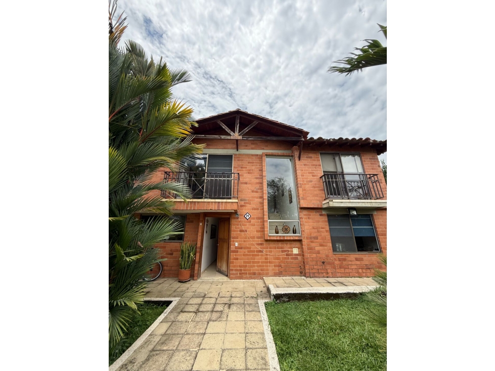 CASA EN VENTA 2 PISOS EN CONDOMINIO EN EL SECTOR DE PANCE 