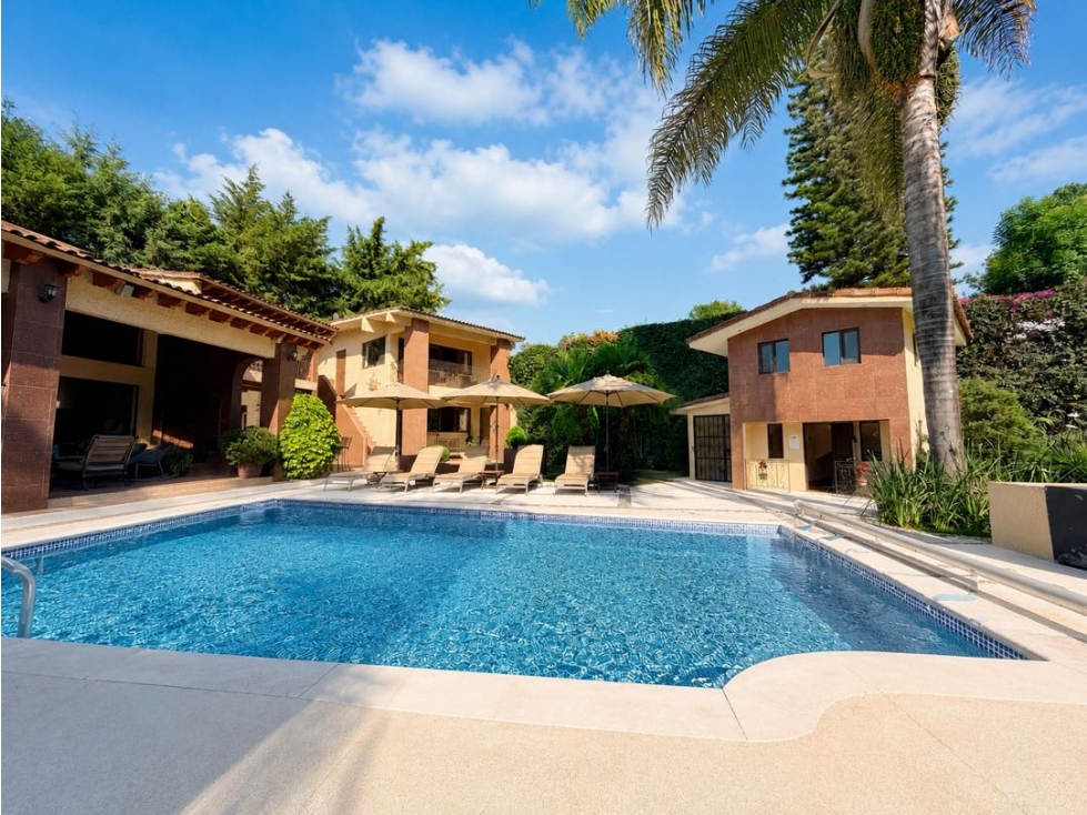 CASA EN VENTA | 3600 m² | AVANDARO