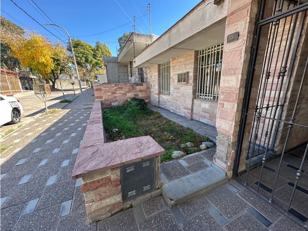 Casa en Venta 3 Dormitorios B° Supe, Godoy Cruz, Mendoza - 2