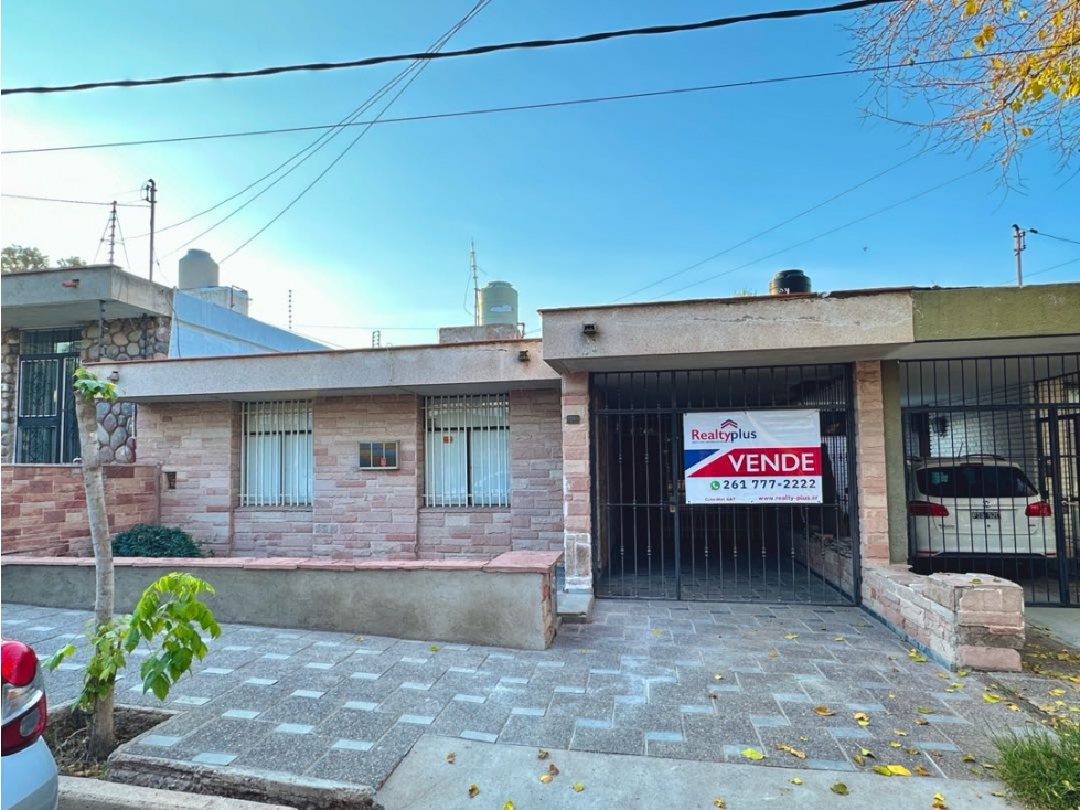 Casa en Venta 3 Dormitorios B° Supe, Godoy Cruz, Mendoza - 1