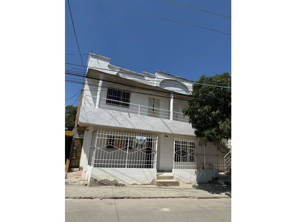 Casa en Venta - 5 aptos - Barrío La Estrella - 1