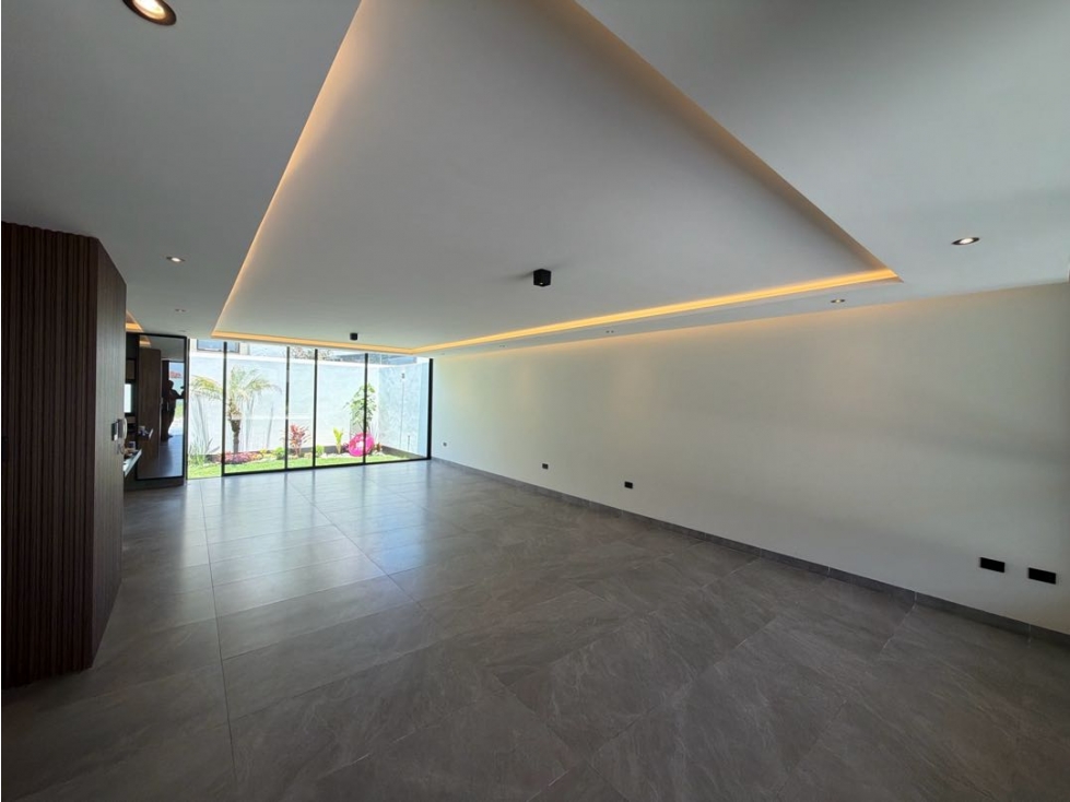 Casa en venta a estrenar con 5 recámaras en Lomas de Angelopolis - 3