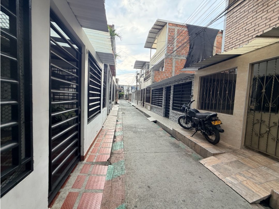 CASA EN VENTA AL ORIENTE DE CALI CIUDAD CORDOBA — foto 2