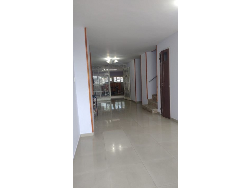 CASA EN VENTA AL SUR DE LA CIUDAD DE CALI BARRIO SANTA ISABEL — foto 2