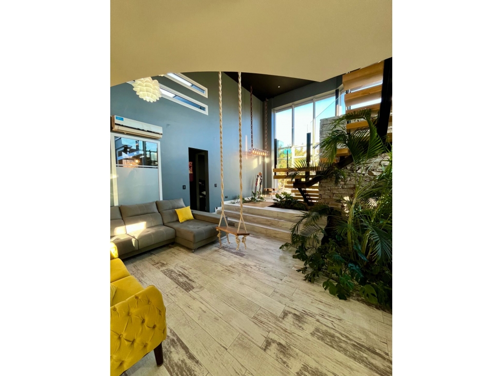 Casa en Alquiler 430 m2 Barrio La Bastilla - 4
