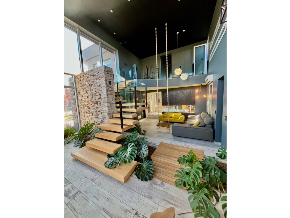 Casa en Alquiler 430 m2 Barrio La Bastilla - 5