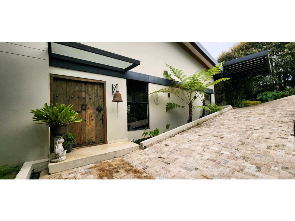 Casa en venta alto de las palmas