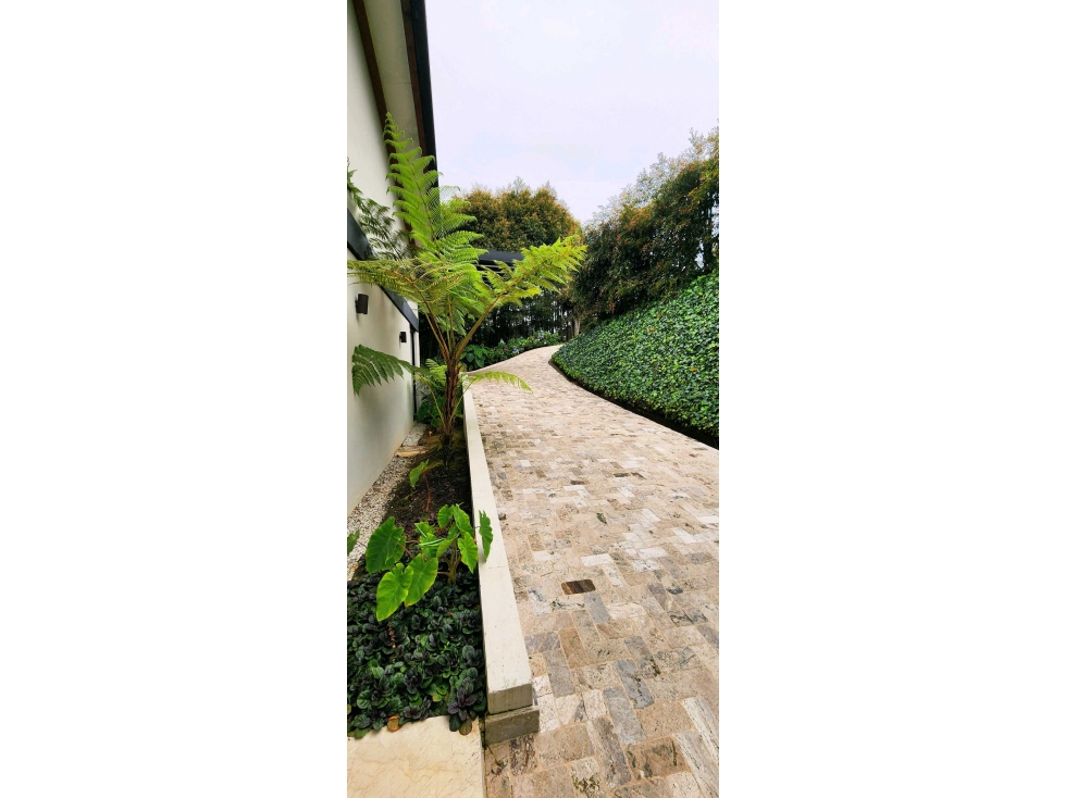 Casa en venta alto de las palmas — foto 2