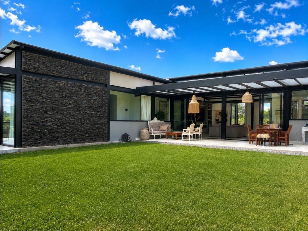 CASA EN VENTA ALTO DEL ESCOBERO