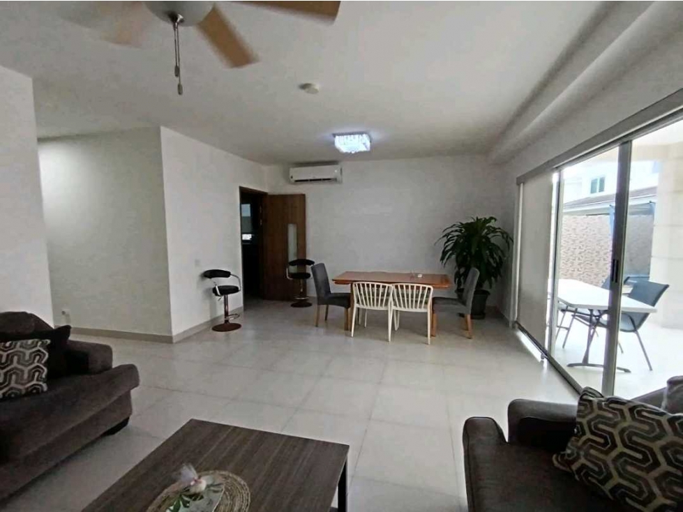 VENTA O ALQUILER DE CASA EN ALTOS DEL PARQUE ALTA PLAZA 264M2 JP — foto 2
