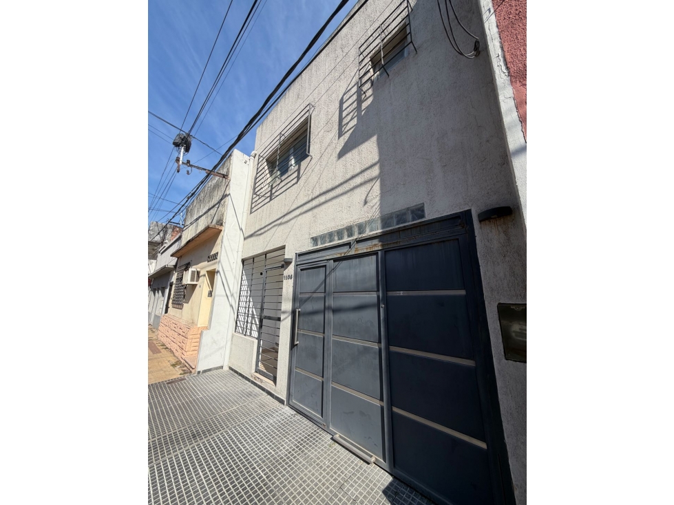 CASA EN VENTA AMPLIA, MODERNA Y FUNCIONAL España 1106