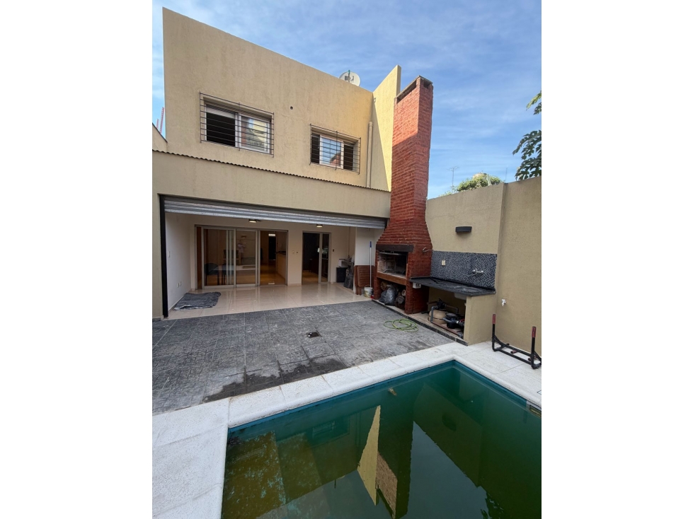 CASA EN VENTA AMPLIA, MODERNA Y FUNCIONAL España 1106 — foto 3