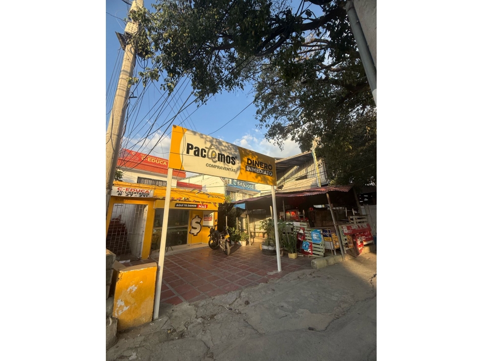 Casa en Venta - Avenida del Libertador - 2
