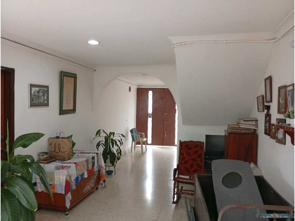 CASA EN VENTA BARRIO BIZERTA — foto 2