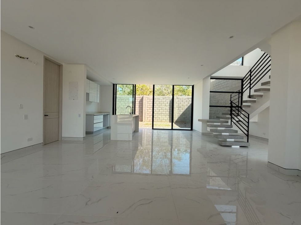 CASA EN VENTA BAJO HOSTION — foto 3