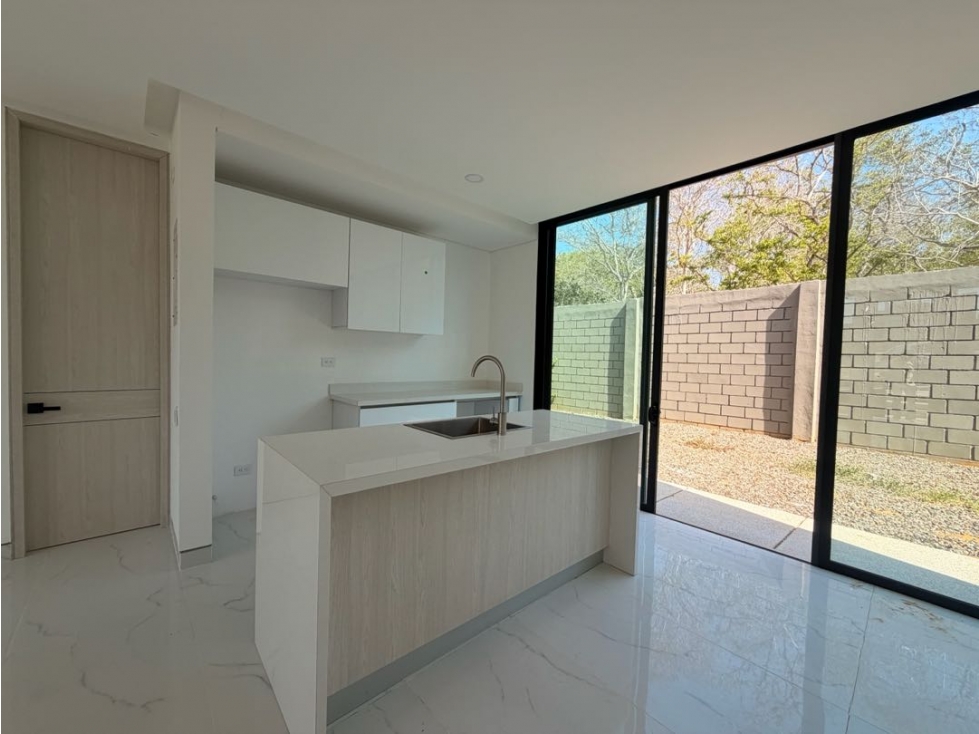 CASA EN VENTA BAJO HOSTION — foto 4
