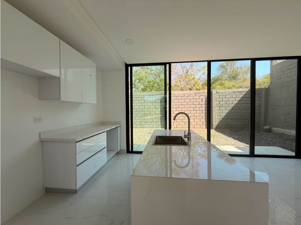 CASA EN VENTA BAJO HOSTION — foto 5