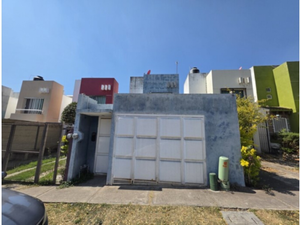 Casa en Venta Banús Residencial, Tlajomulco - ¡Lista para habitar!