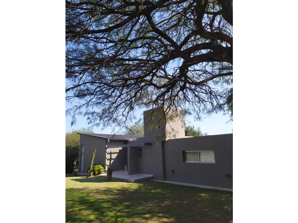 Imponente chalet en venta en Country Causana. Villa Carlos Paz - 6