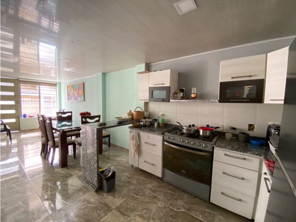 CASA EN VENTA BARRIO GRANADA - 5