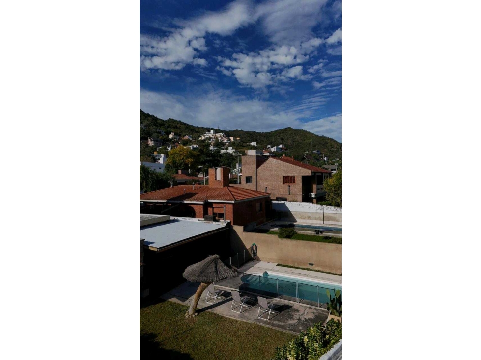 CASA EN VENTA BARRIO LA CUESTA | VILLA CARLOS PAZUbicada en uno de - 1