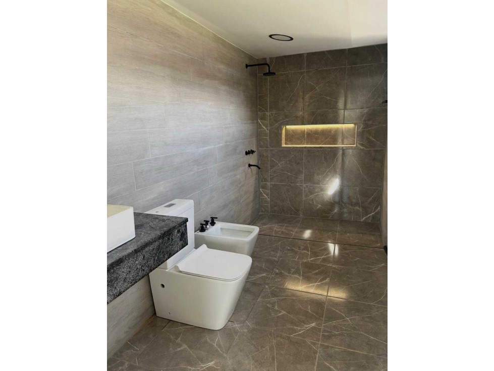 CASA EN VENTA BARRIO LA CUESTA, VILLA CARLOS PAZ Hermosa e impecabl - 4
