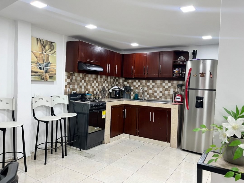 CASA EN VENTA BARRIO LOS KIOSCOS - 6