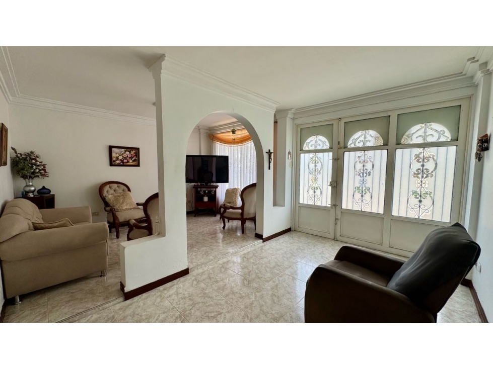 Casa de dos pisos en venta - Barrio Quintas de Las Américas Palmira — foto 2