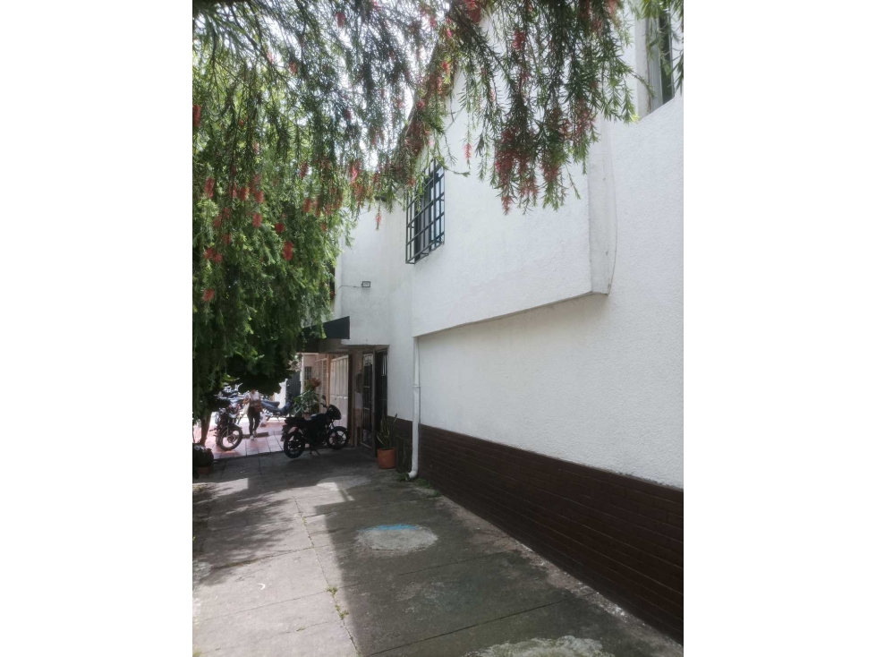CASA ESQUINERA EN VENTA BARRIO RICAURTE - 6