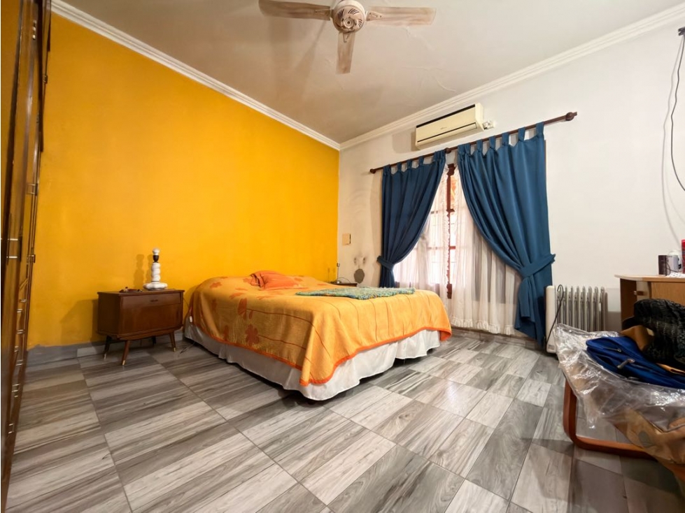 Casa EN VENTA- BARRIO SANTA ELENA - 5