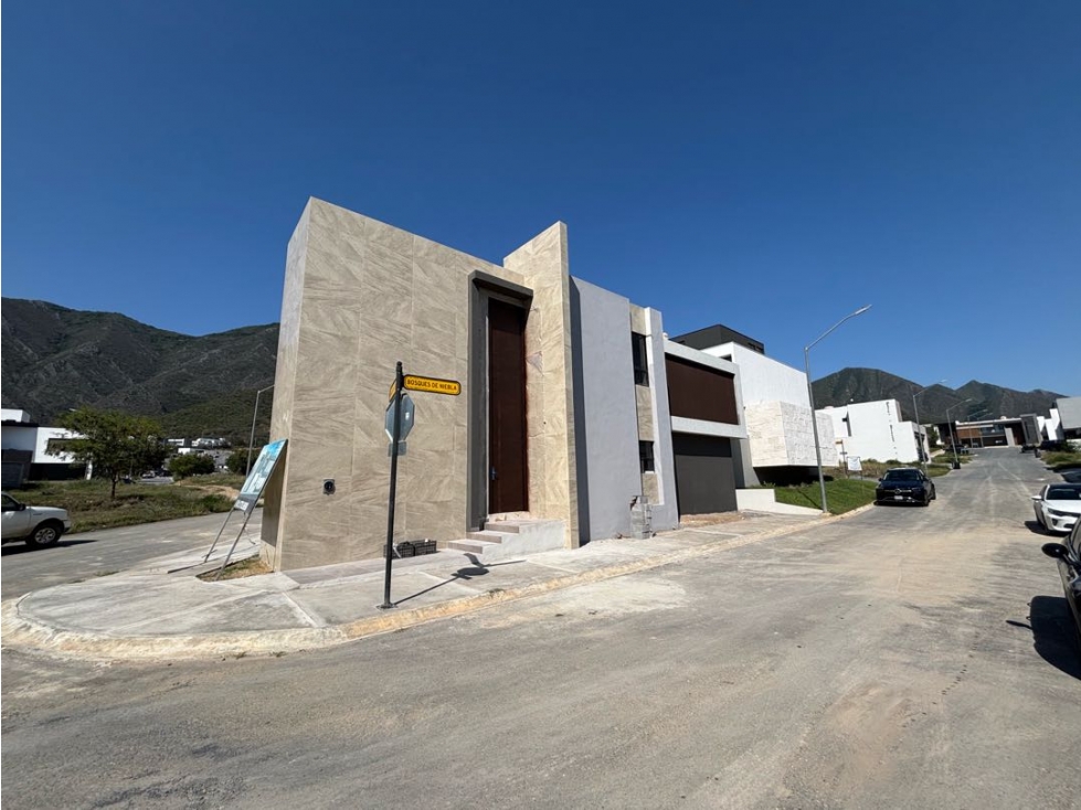 Casa en Venta Bosques de las Misiones Encino Carretera Nacional - 3