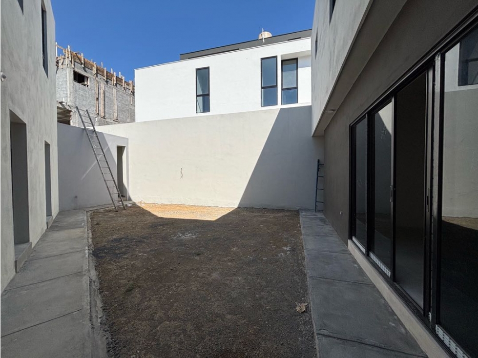 Casa en Venta Bosques de las Misiones Encino Carretera Nacional - 5