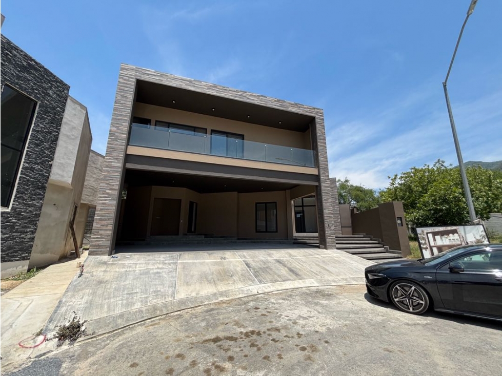 Casa en Venta Bosques de las Misiones, Sec, Encino Carretera Nacional - 1