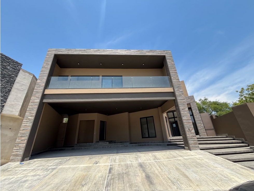 Casa en Venta Bosques de las Misiones, Sec, Encino Carretera Nacional - 2
