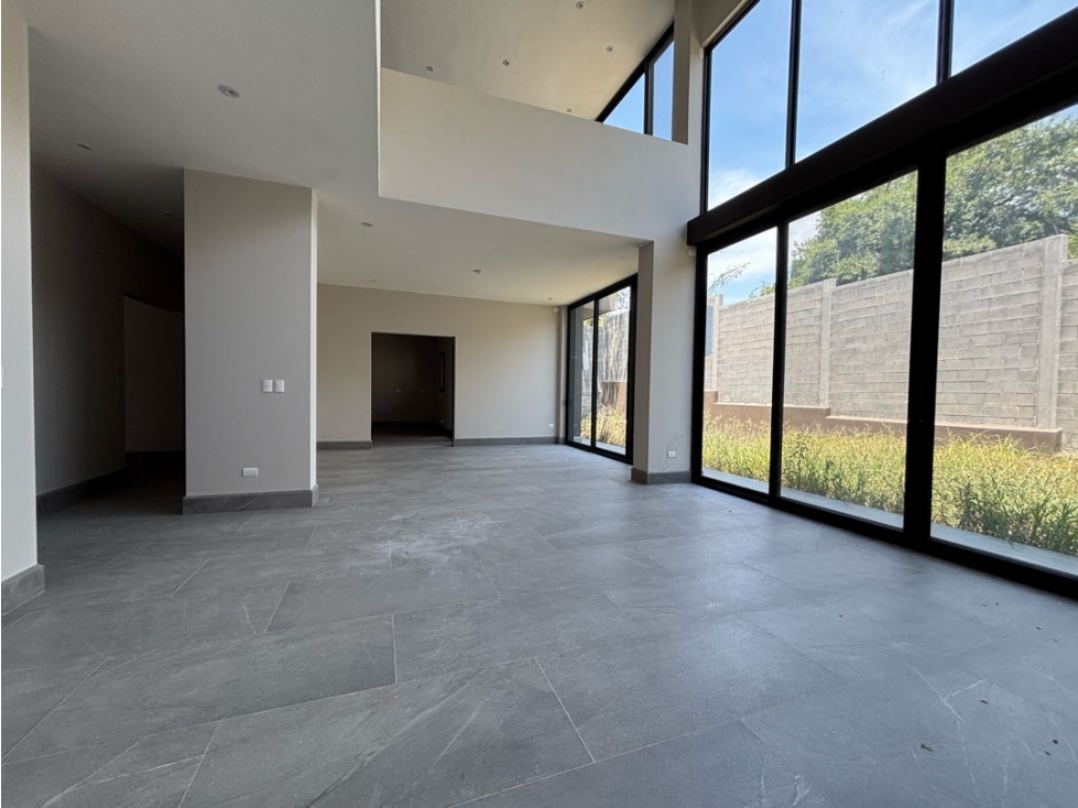 Casa en Venta Bosques de las Misiones, Sec, Encino Carretera Nacional - 3