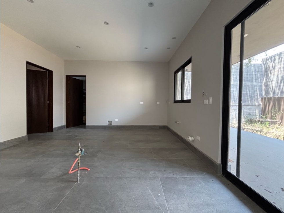 Casa en Venta Bosques de las Misiones, Sec, Encino Carretera Nacional - 4