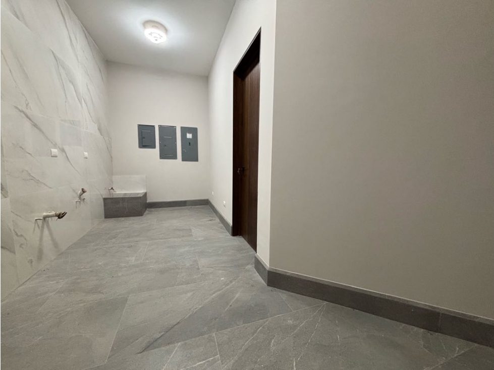 Casa en Venta Bosques de las Misiones, Sec, Encino Carretera Nacional - 5